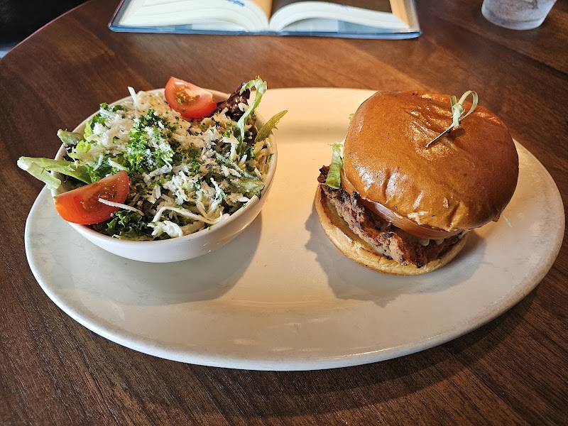Browns Socialhouse – Upper Lonsdale photo 4