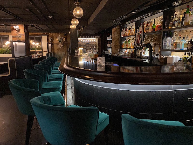 Apothecary Lounge
