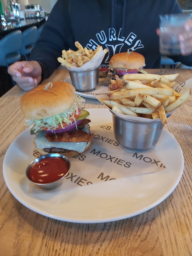 Moxies – Gloucester photo 7