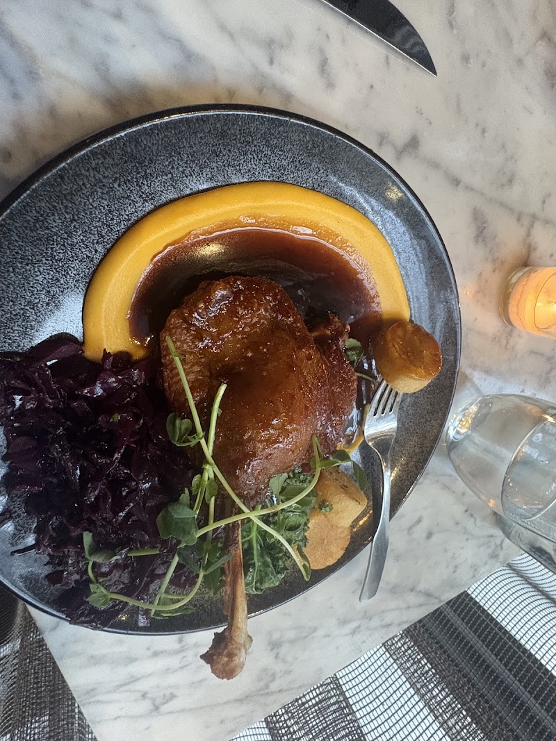 Social Restaurant + Lounge photo 9