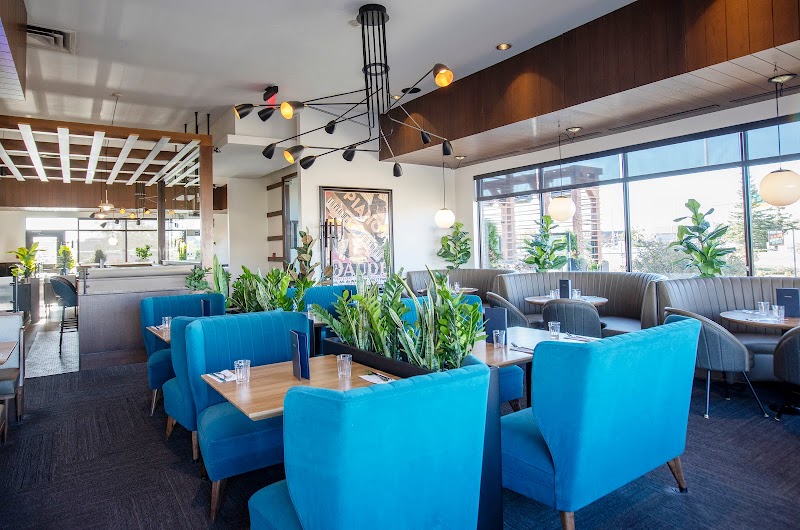 Earl's - Regina East