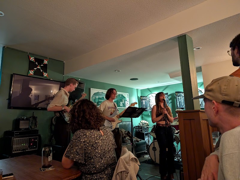 Shannon's Pub photo 5