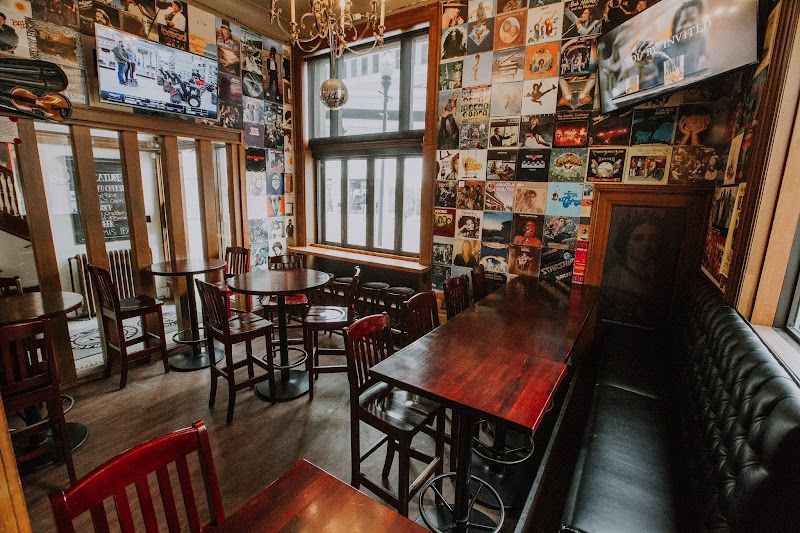 Victoria'a Tavern