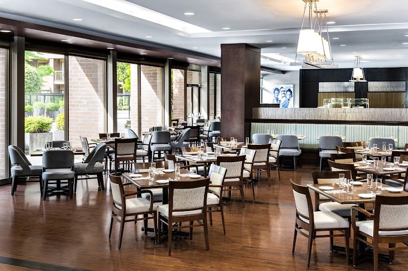 Harold’s Kitchen & Bar photo 9