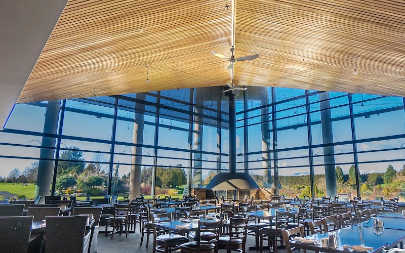 The Lakeside Grill