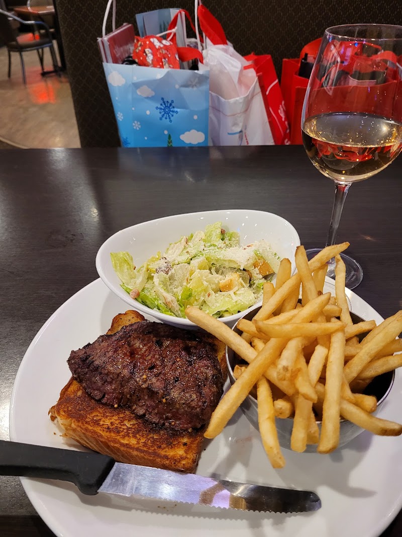 Bugsy's Bar & Grill - Lawson photo 5