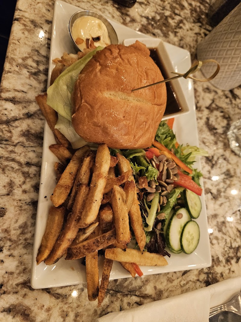 Bin 4 Burger Lounge Saanich photo 9