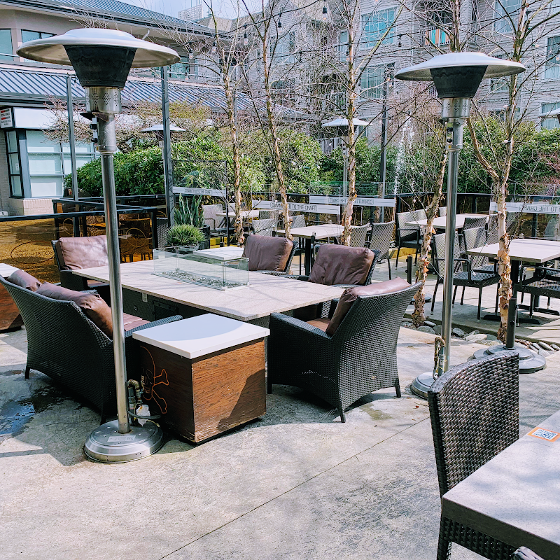 Browns Socialhouse – Guilford