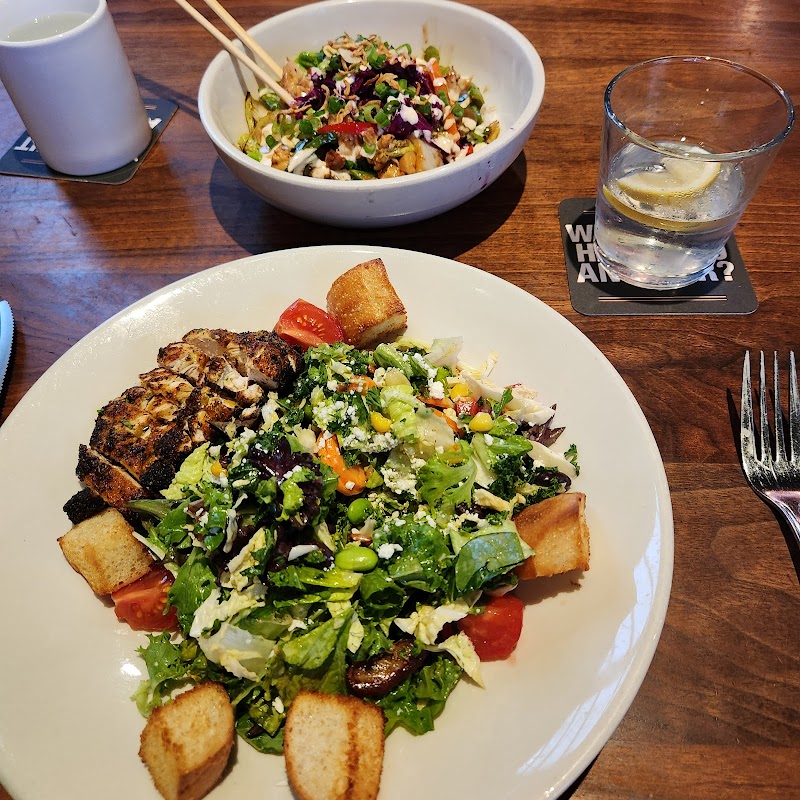 Browns Socialhouse – Guilford photo 8