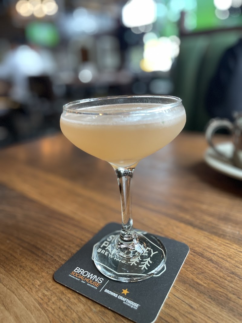 Browns Socialhouse – Guilford photo 10