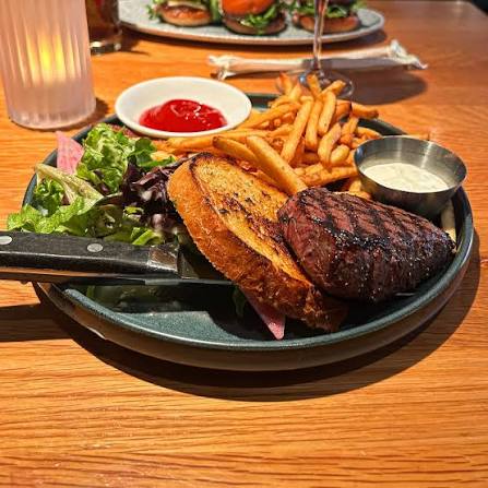 Earls – Guilford photo 4