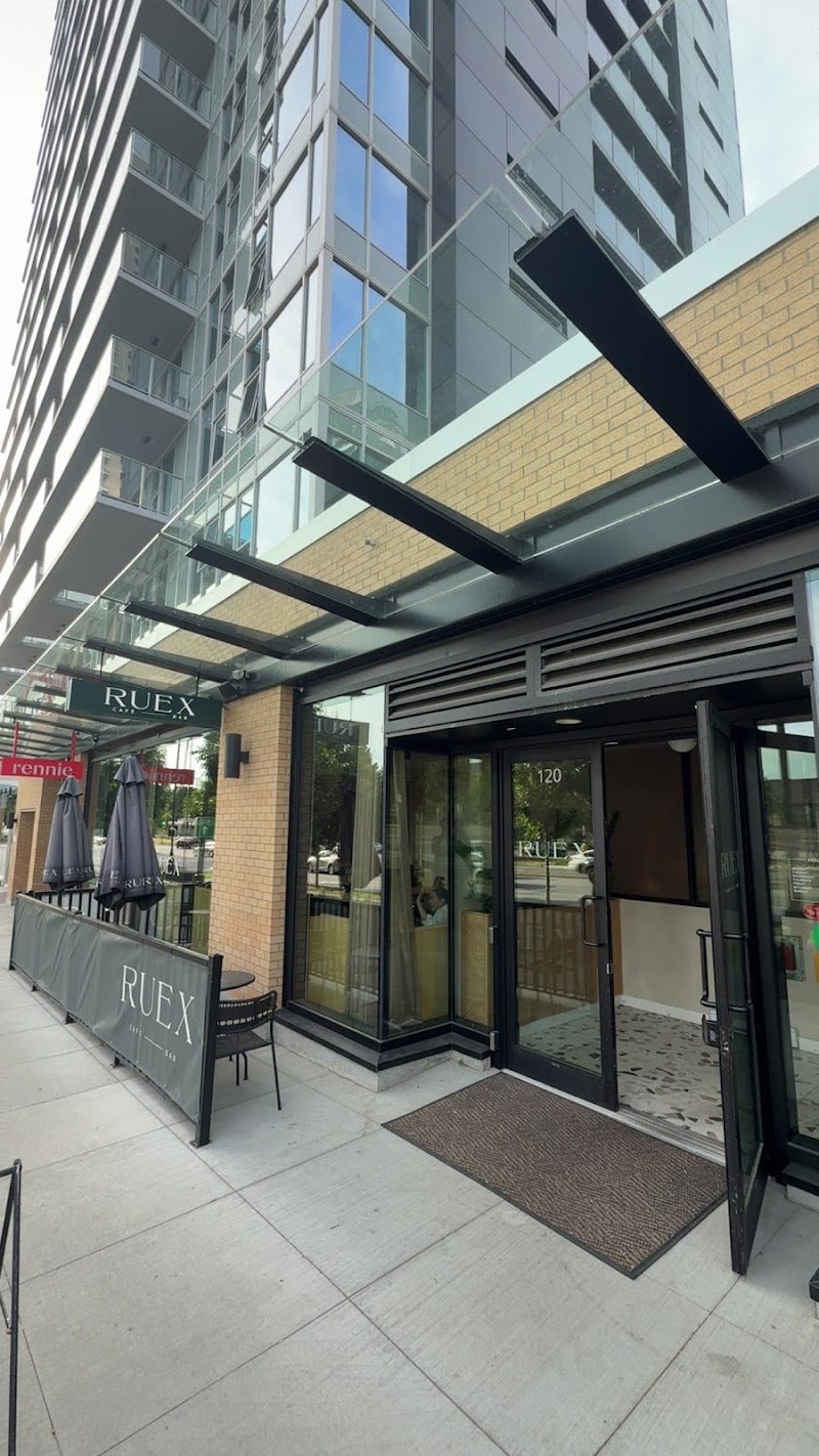 Ruex Cafe and Bar