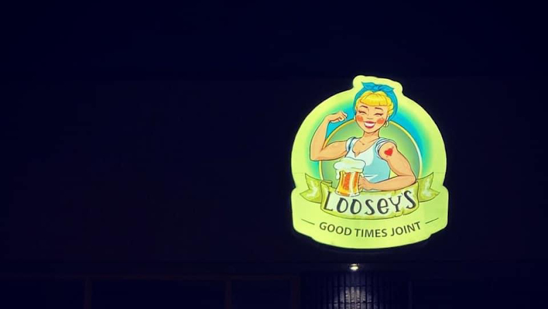 Loosey's Good Time Joint photo 3
