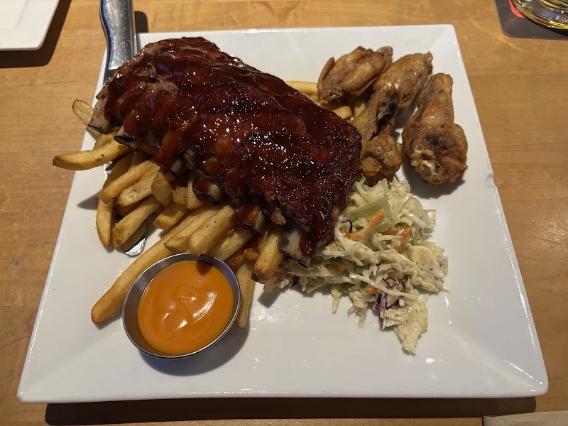 Shoeless Joe’s Sports Grill photo 10