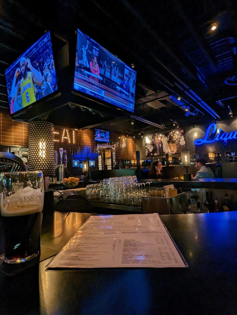 Browns Socialhouse Point Grey photo 3