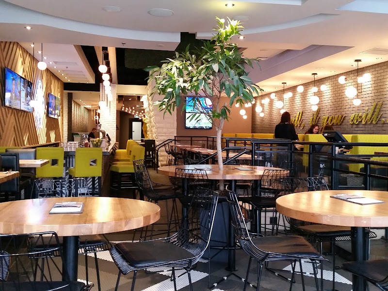 Moxies Davie