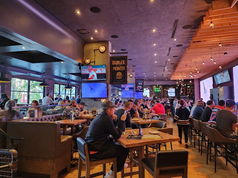Moxies Davie photo 3