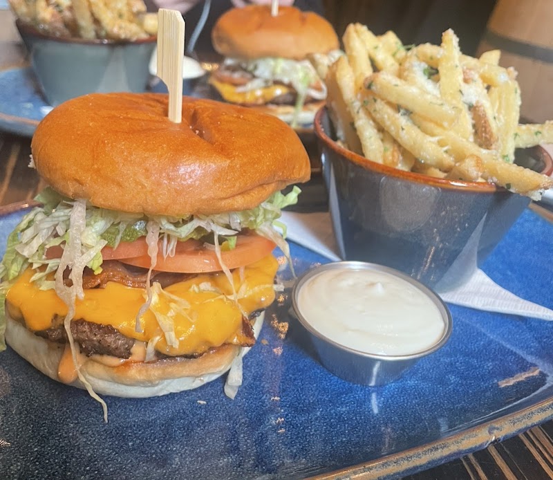 Rogue Kitchen & Wetbar photo 9
