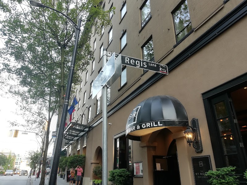 St Regis Bar & Grill photo 6