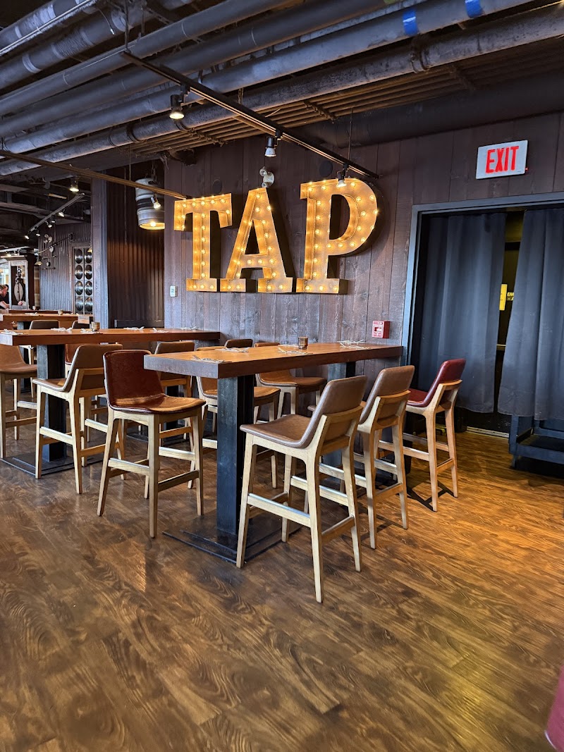 Tap & Barrel Convention Centre photo 2