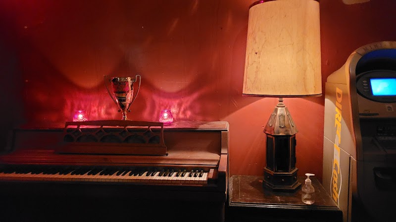 The Narrow Lounge photo 6