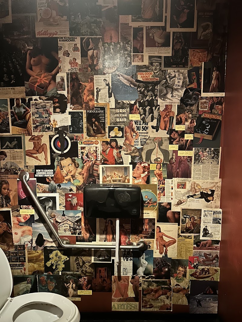 The Narrow Lounge photo 8