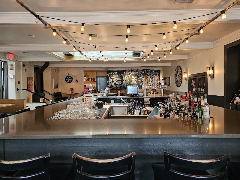 10 Acres Bistro photo 5
