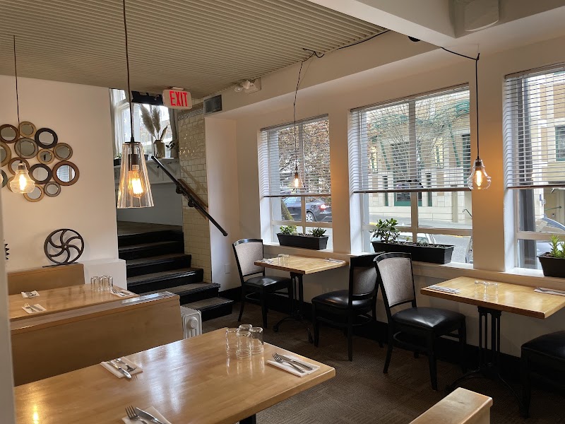 10 Acres Bistro photo 6