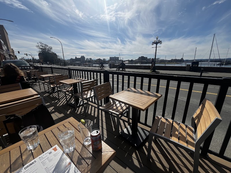 Darcy’s Pub Downtown photo 2