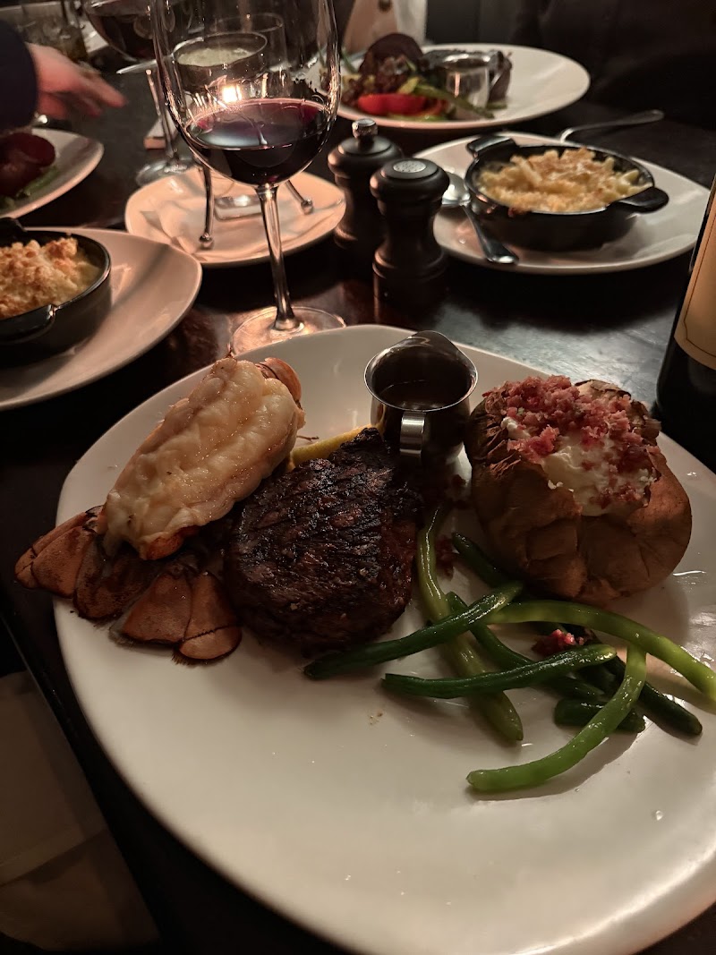 Keg Steakhouse Fort st. photo 7