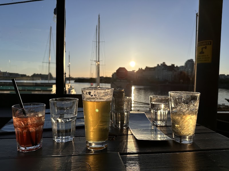 Lido Waterfront Bar & Bistro photo 6