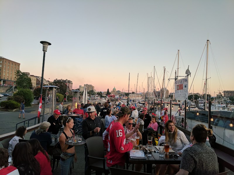 Lido Waterfront Bar & Bistro photo 8