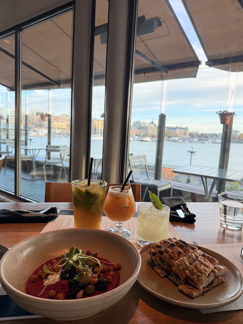 LURE Restaurant & Bar photo 7