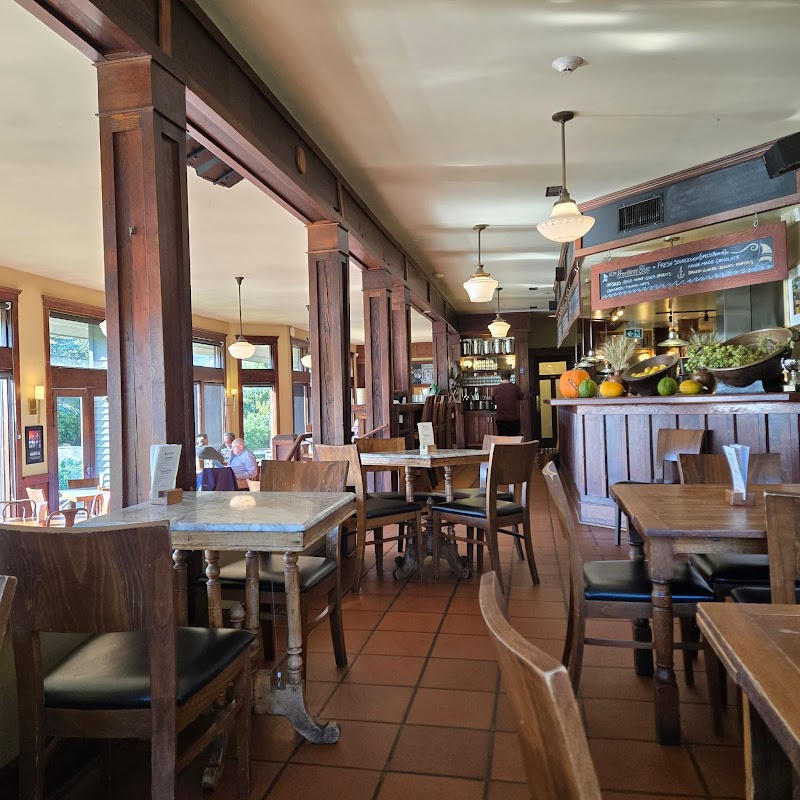 Spinnakers Gastro Brewpub photo 6
