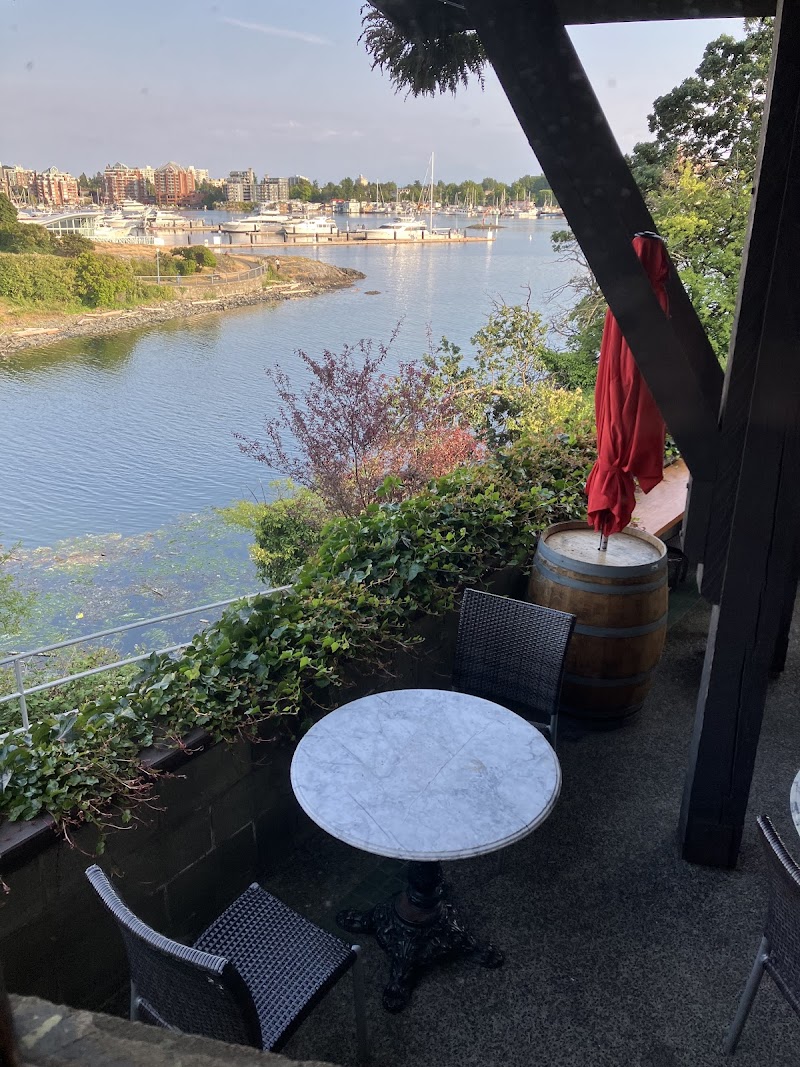 Spinnakers Gastro Brewpub photo 7