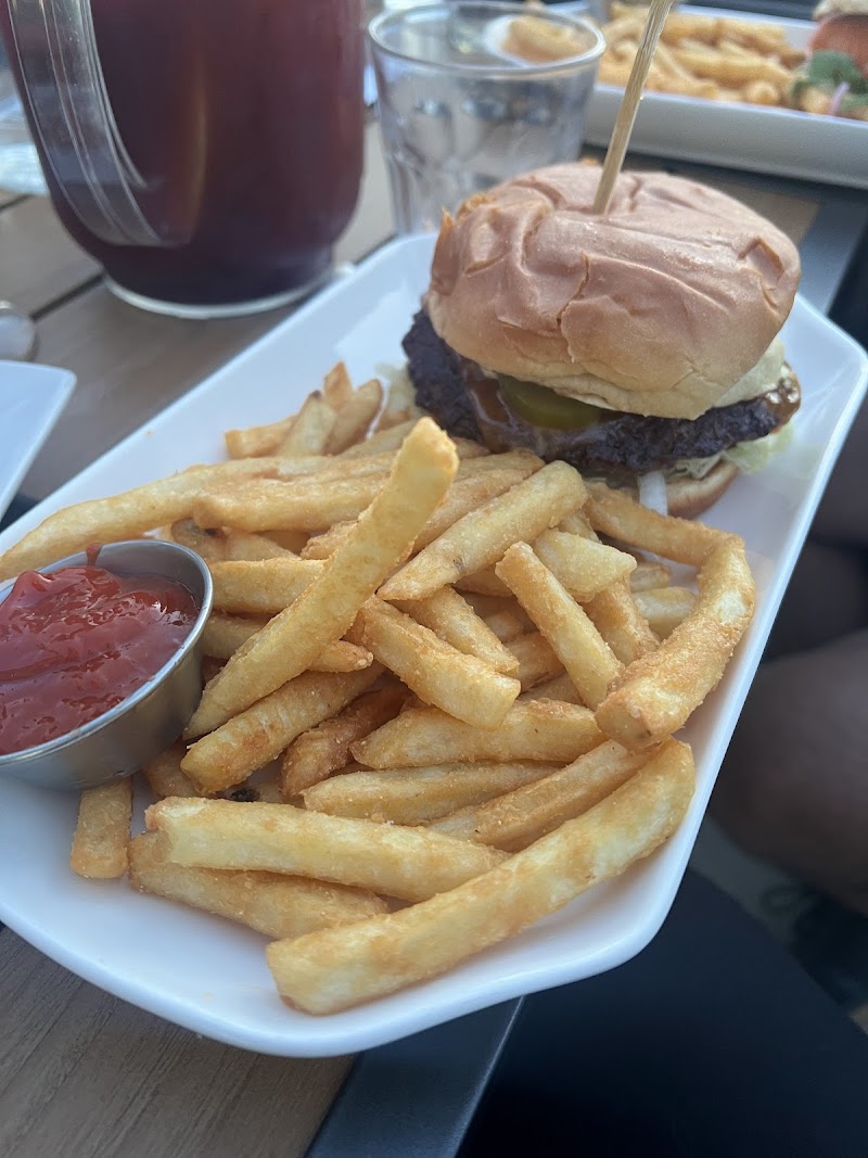 Tug Eatery photo 8