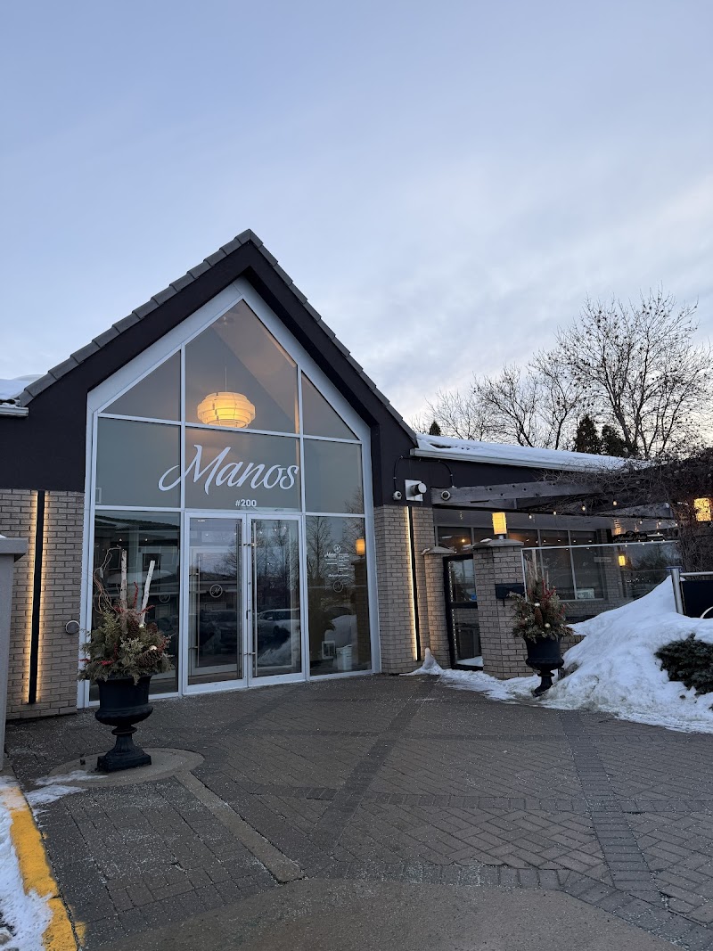 Mano's Restaurant & Lounge photo 7