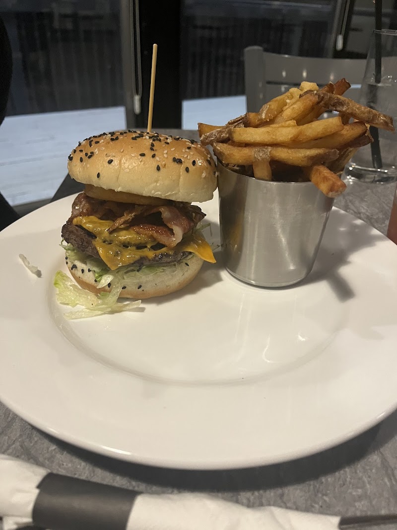 The Eagles Nest Bar & Grill photo 4