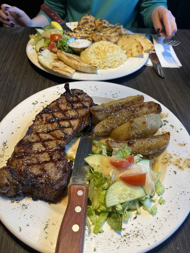 Kisavos Restaurant & Lounge photo 9