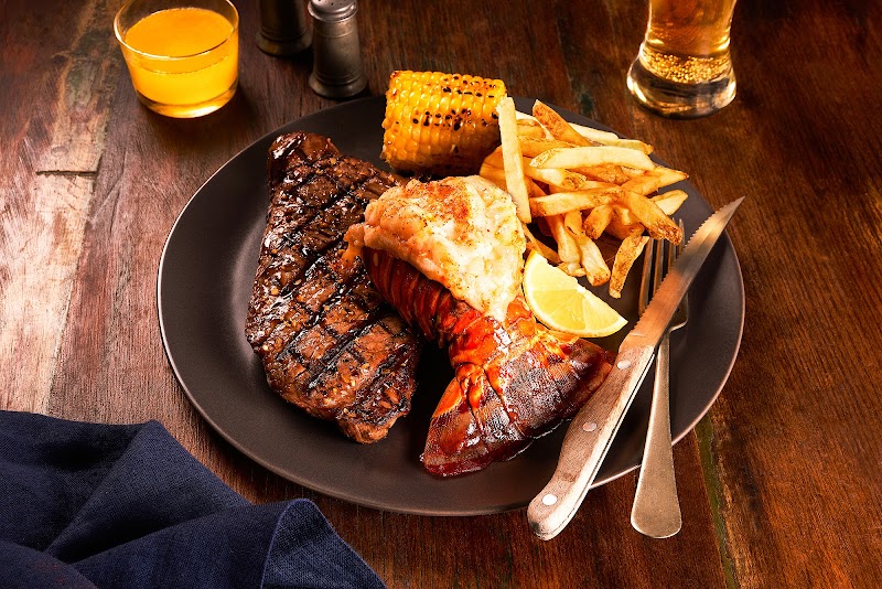 Chuck's Roadhouse Bar & Grill photo 2