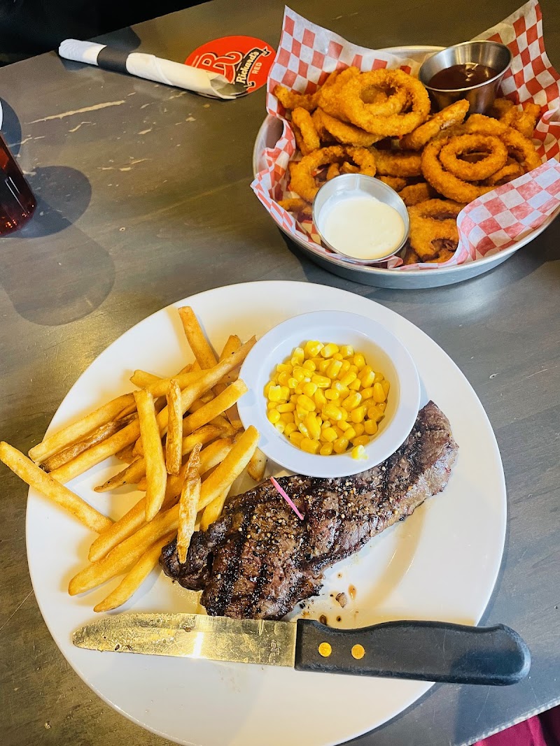 Chuck's Roadhouse Bar & Grill photo 5