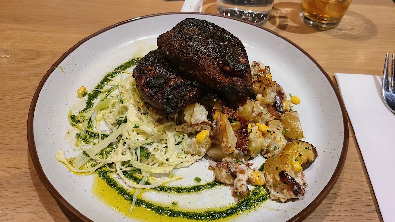 Earls Kitchen + Bar photo 4