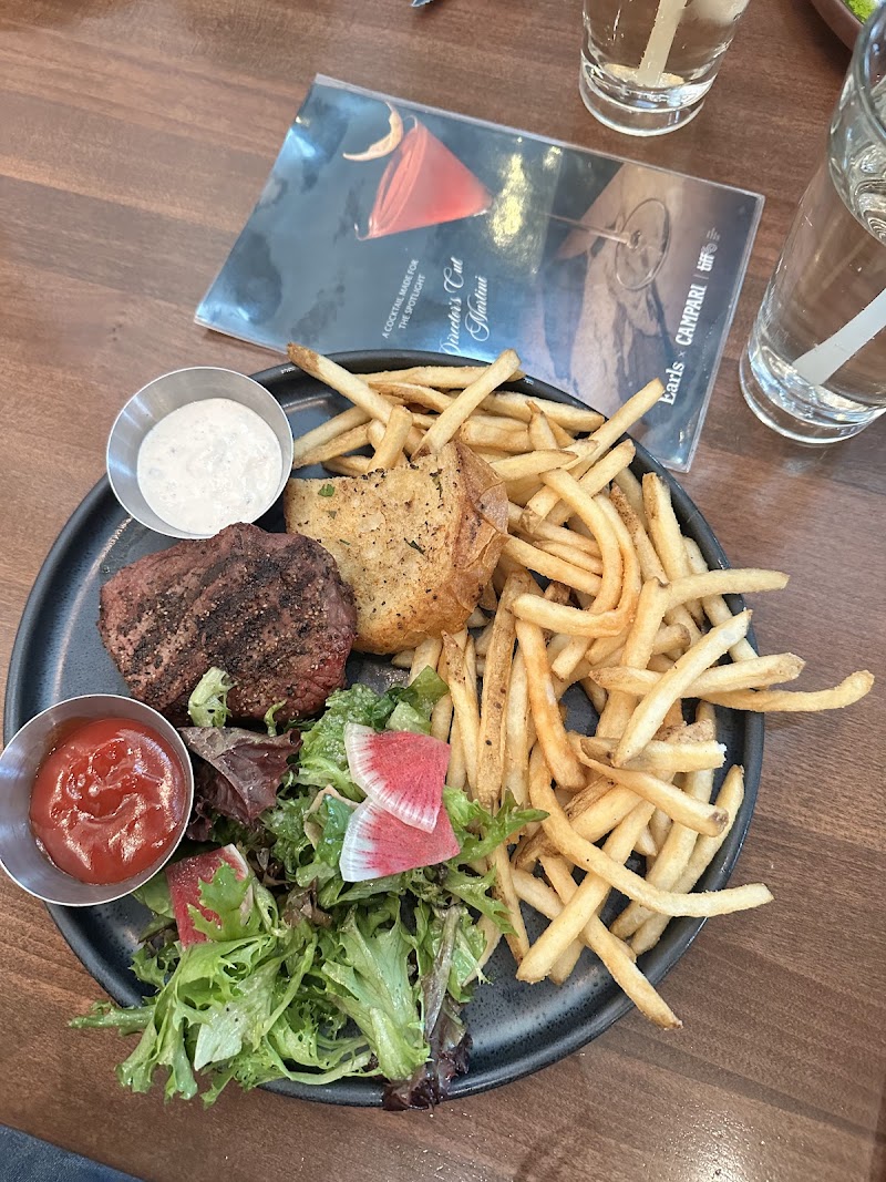 Earls Kitchen + Bar photo 9