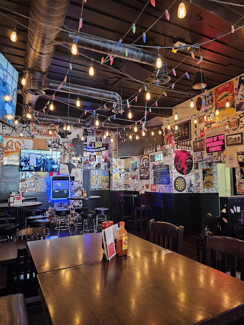 Leopold's Tavern Winnipeg - Academy photo 4