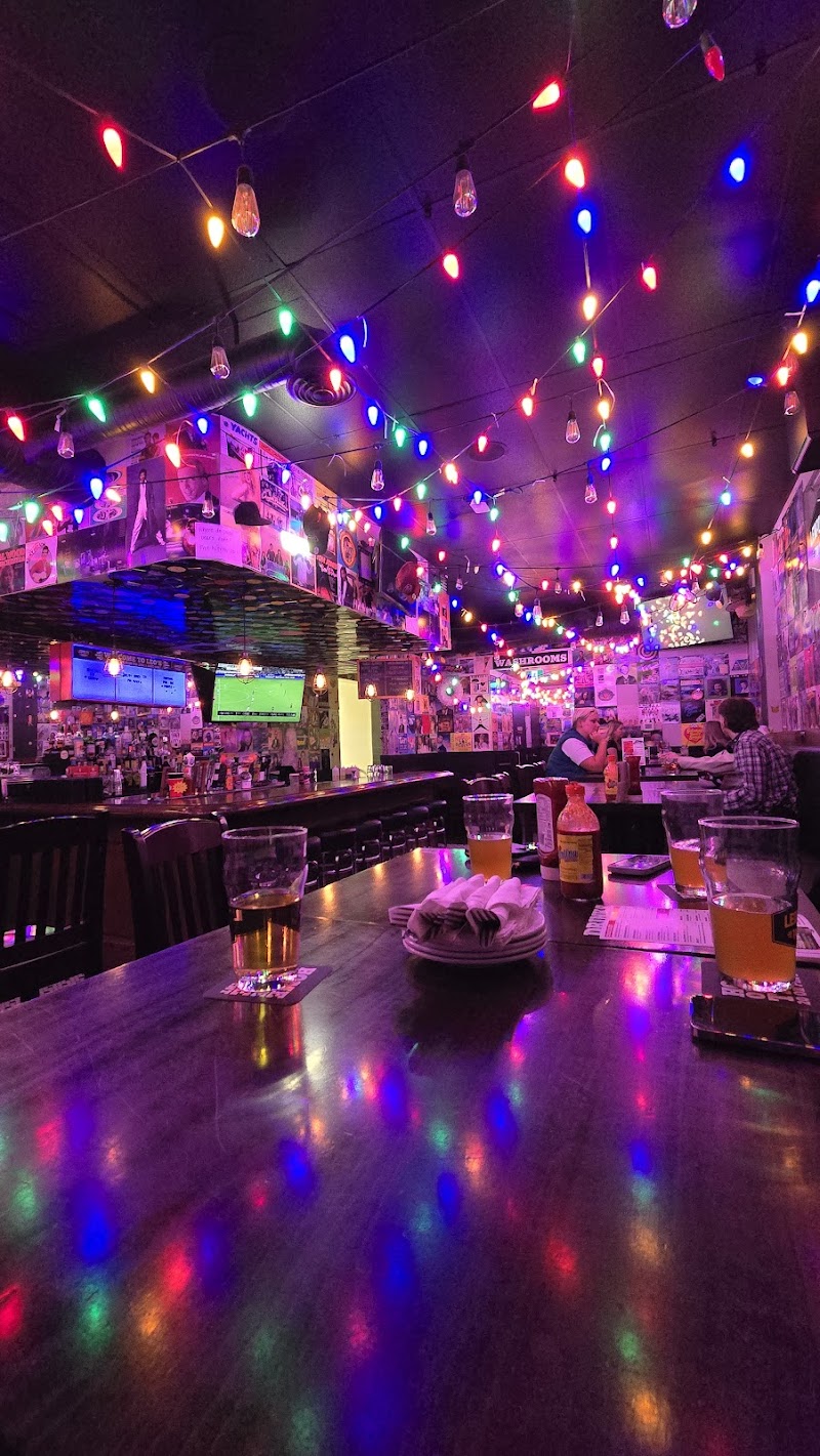 Leopold's Tavern Winnipeg - Academy photo 9