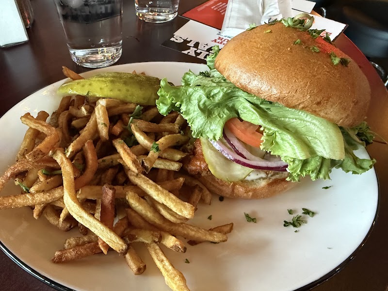 Leopold's Tavern Winnipeg - Sage Creek photo 3
