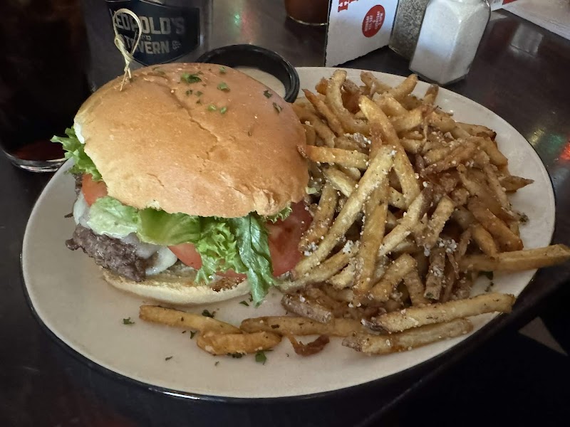 Leopold's Tavern Winnipeg - Osborne Village photo 4