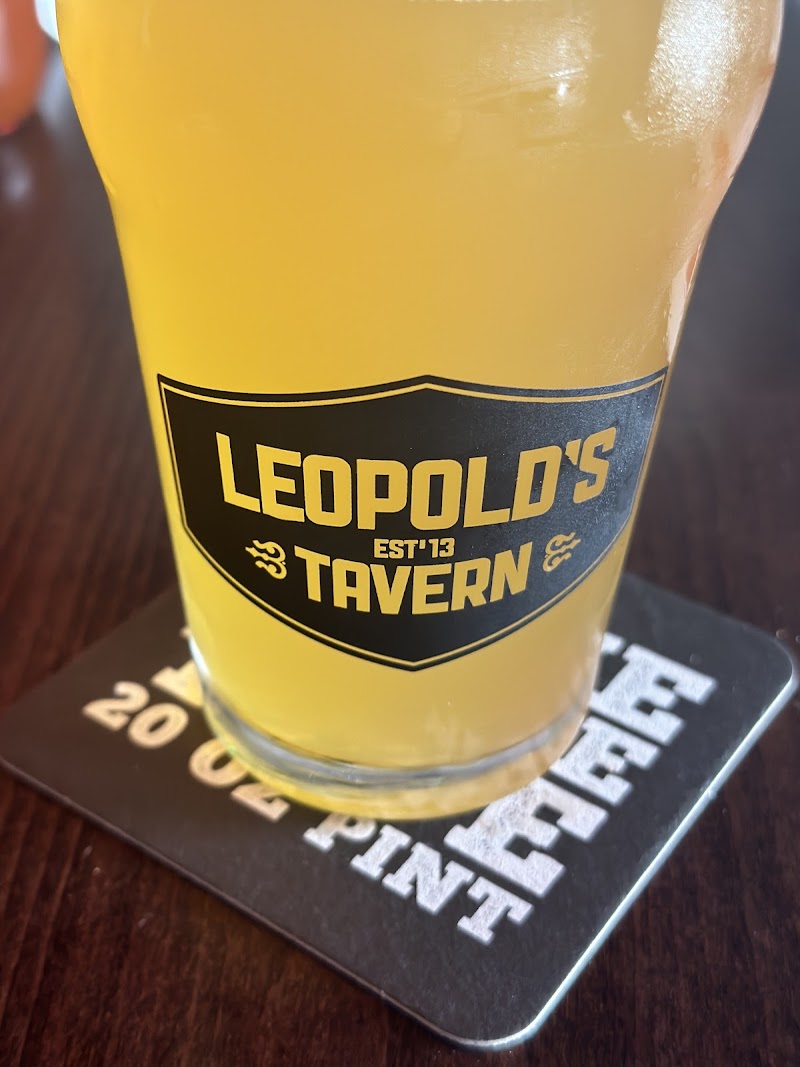 Leopold's Tavern Winnipeg - Osborne South photo 4