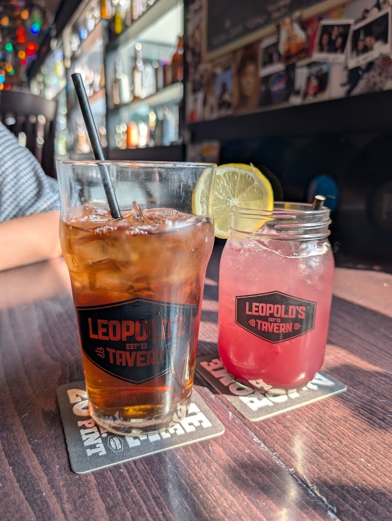 Leopold's Tavern Winnipeg - Henderson photo 7