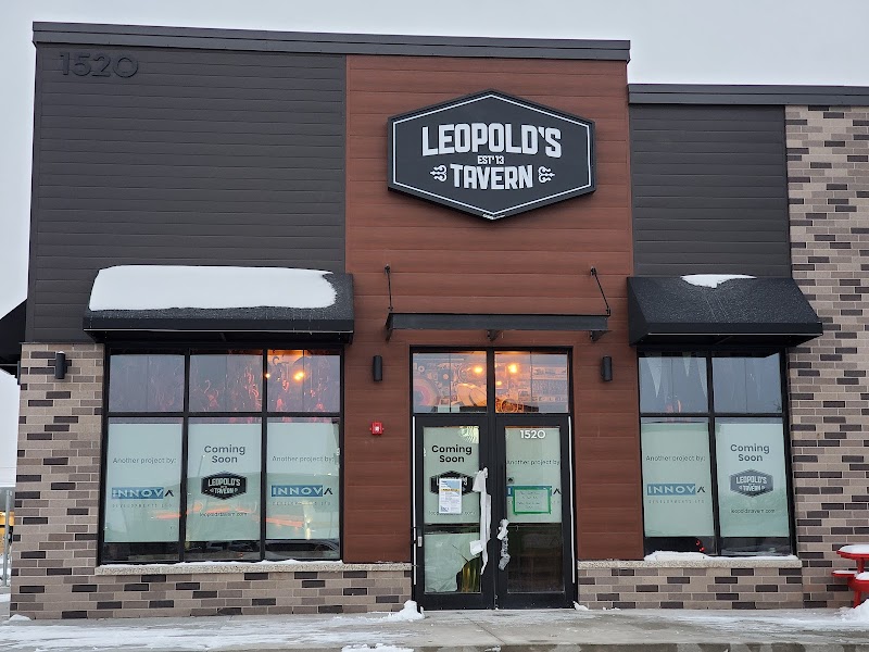 Leopold's Tavern Winnipeg - Transcona photo 8